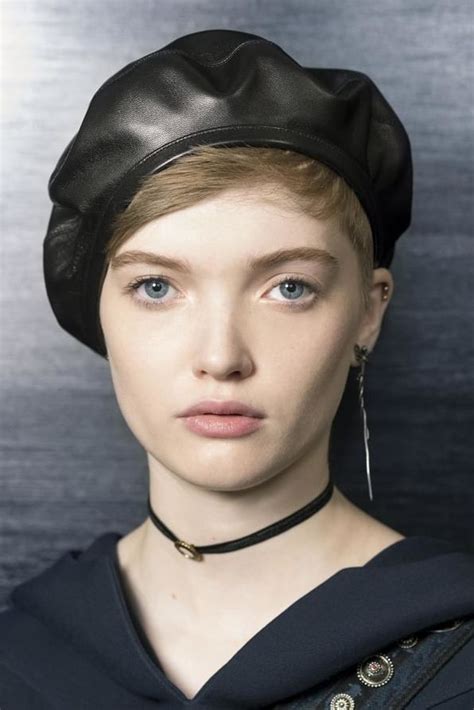 Zoom sur le look beauté du défilé Dior automne